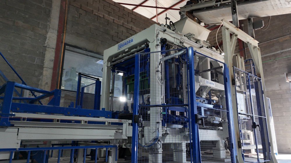 Quadra block press machine